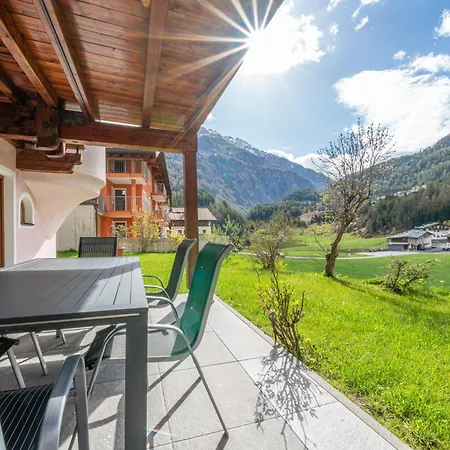 Gaestehaus Raphaela Apartment Solden