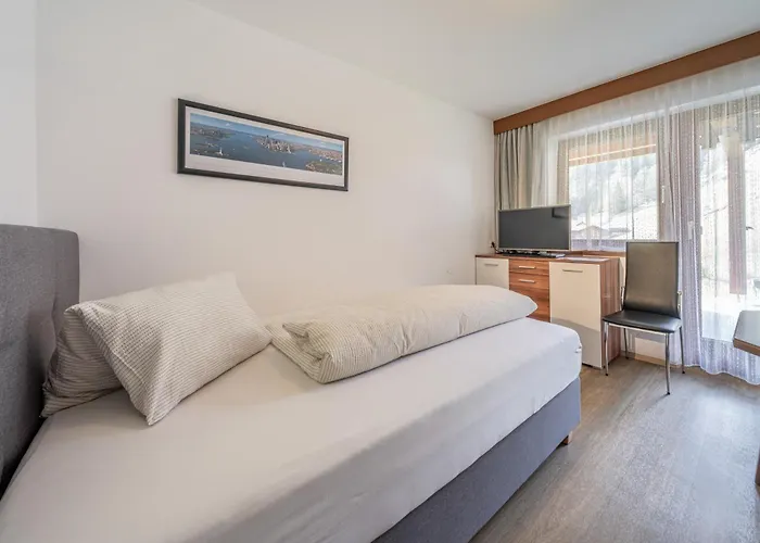 아파트 Gaestehaus Raphaela *